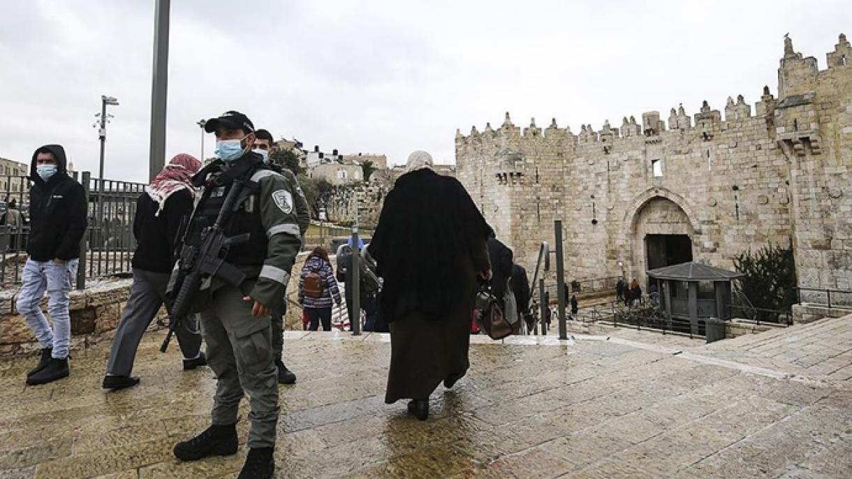 İsrail polisi fәlәstinlilәrin Әl-Әqsa mәscidinә daxil olmasına icazә vermәdi