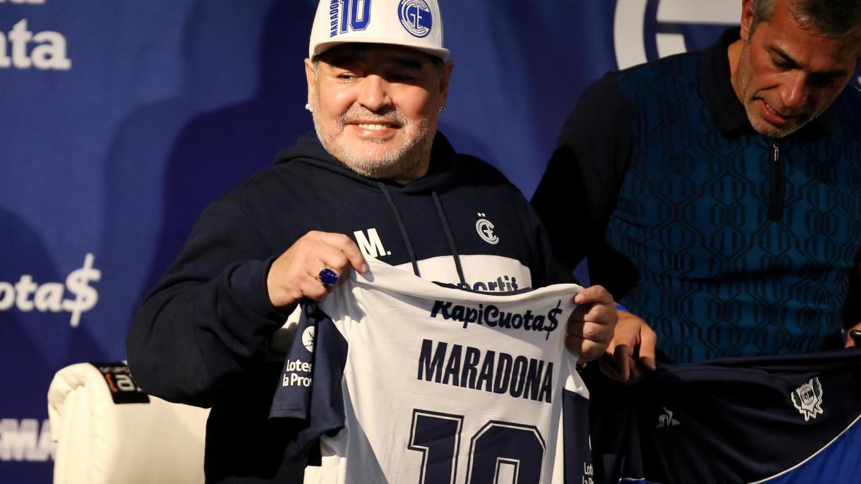 Diego Maradona a suferit o operație pe creier