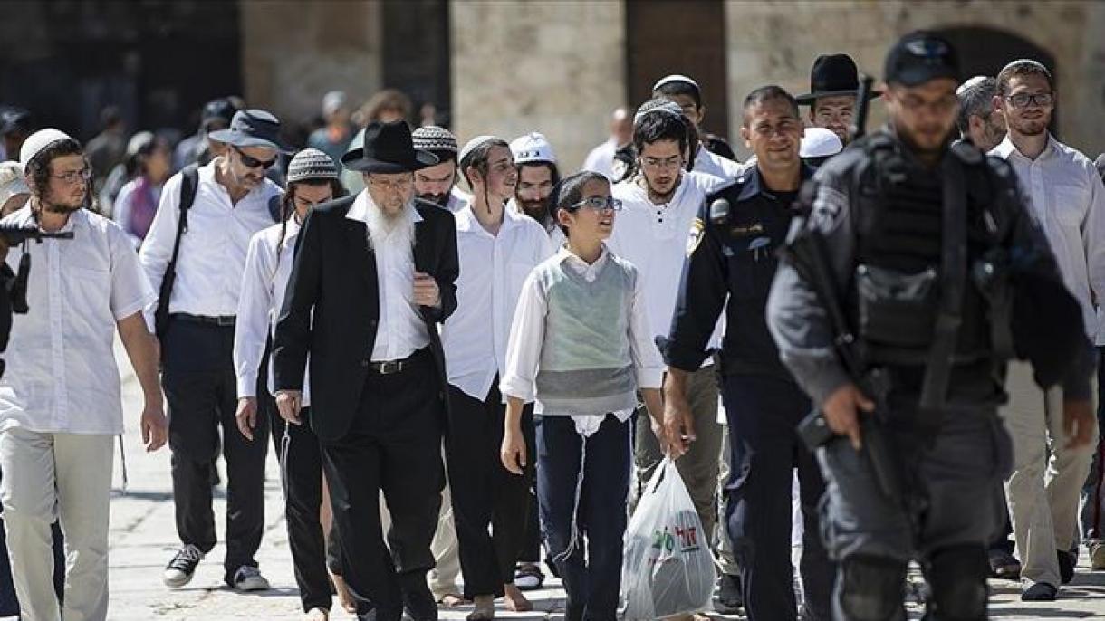 Евреите пак нахлуха в джамията "Ал Акса" в Йерусалим