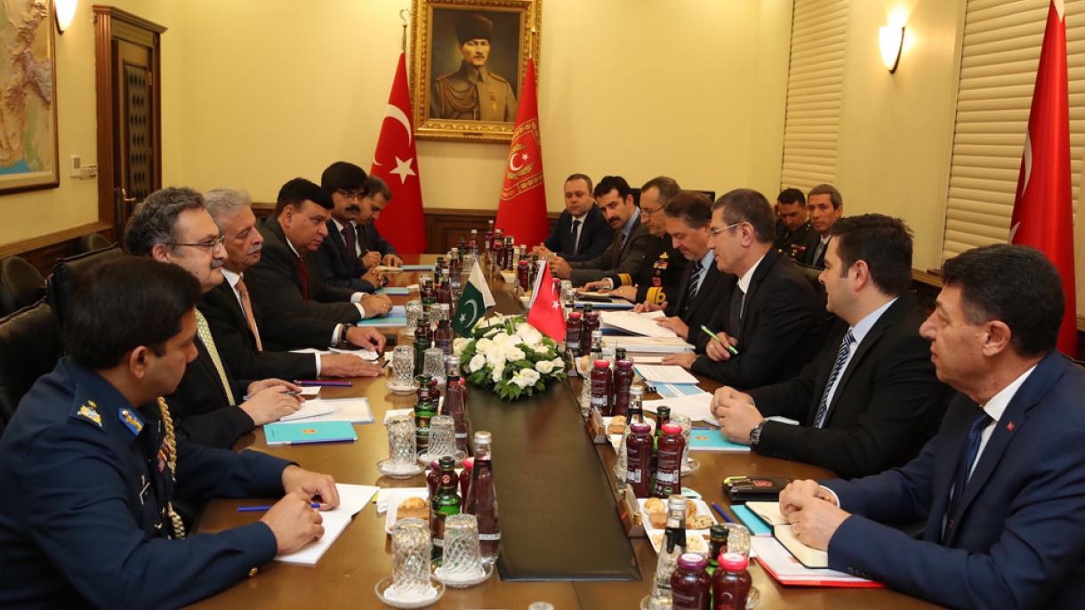 پاک وزیردفاع کا دورہ ترکی،دو طرفہ تعاون بڑھانے کا فیصلہ