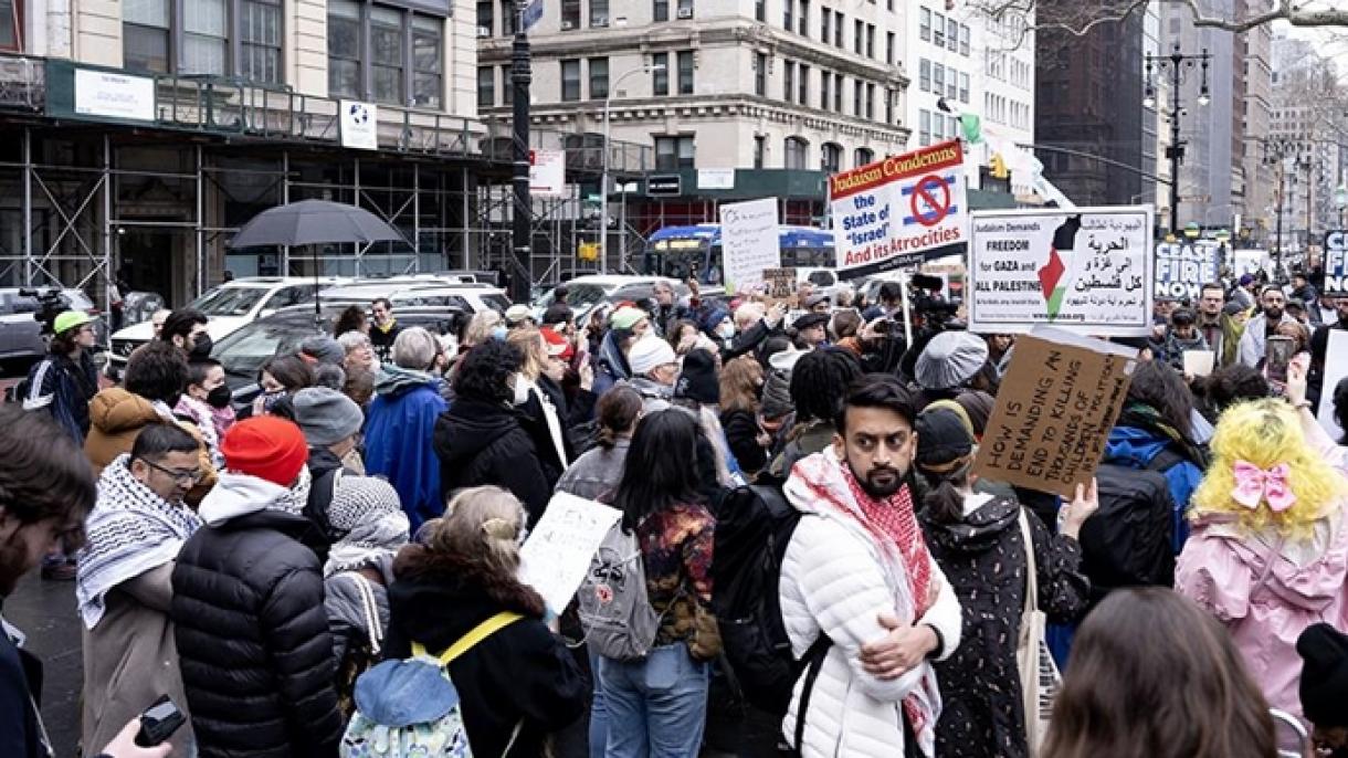纽约市巴勒斯坦支持者举行抗议活动