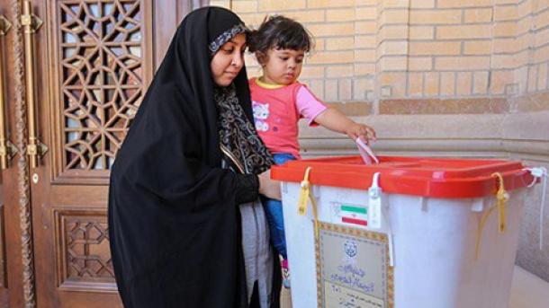 ایران   کی پارلیمنٹ  کے دوسرے مرحلے کے انتخابات میں اصلاحات پسندوں کو برتری