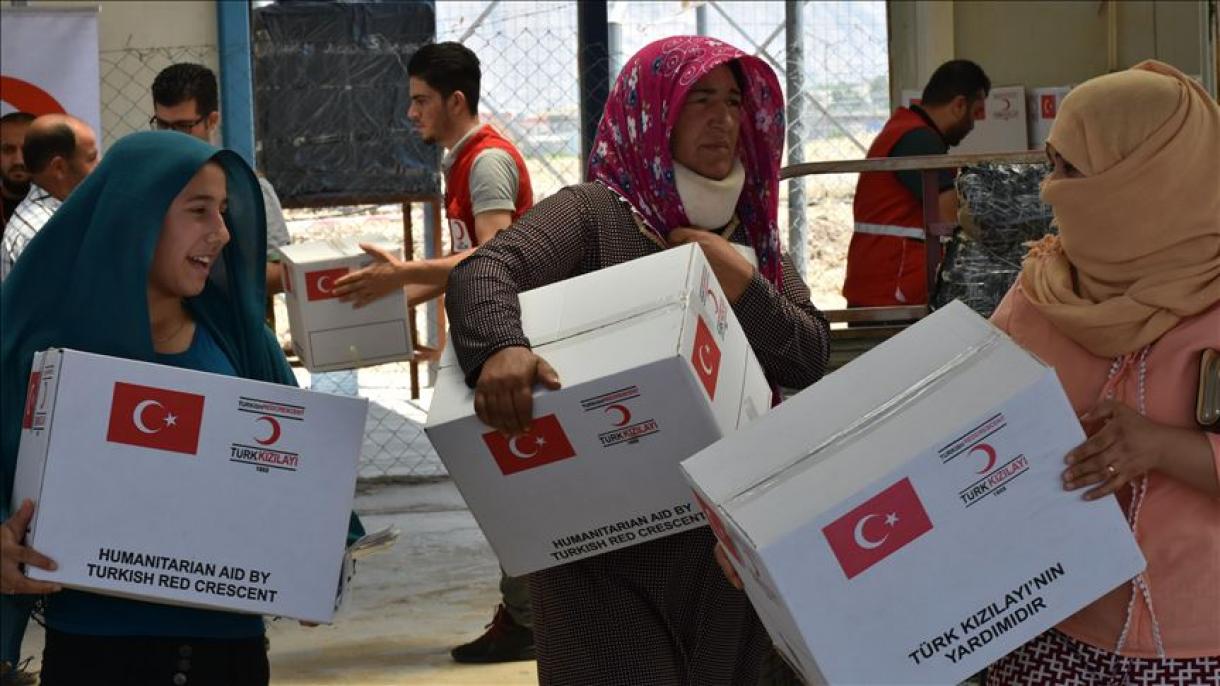 توزیع کمک‌های بشردوستانه ترکیه در بین پناهجویان سوری در عراق