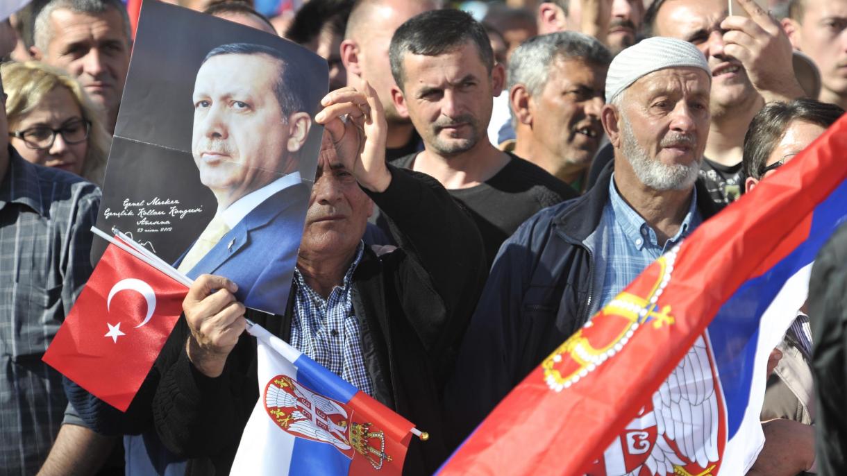 Presidente Erdogan convoca o povo de Novi Pazar da Sérvia