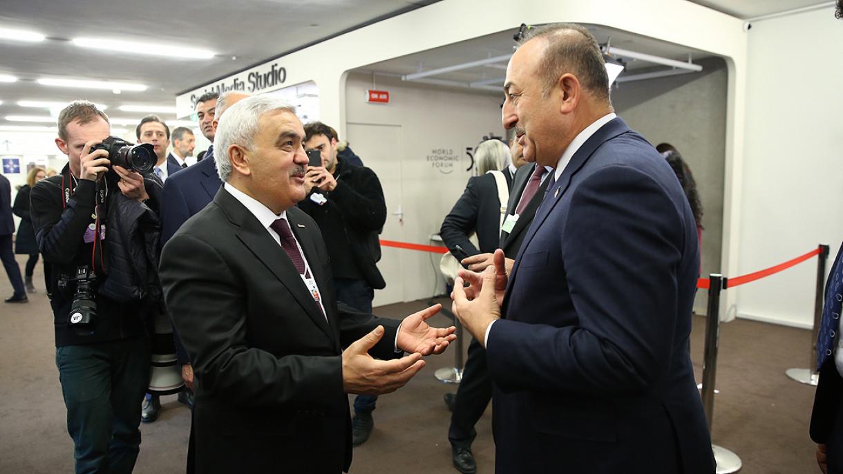 A török külügyminiszter kétoldalú találkozókon vett részt a Világgazdasági Fórumon