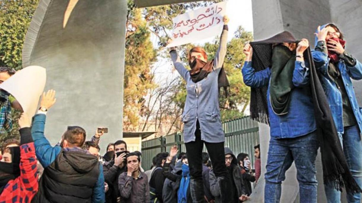 ادعای کشته شدن 3 تن از بازداشت شدگان تظاهرات اخیر ایران در زندان اوین