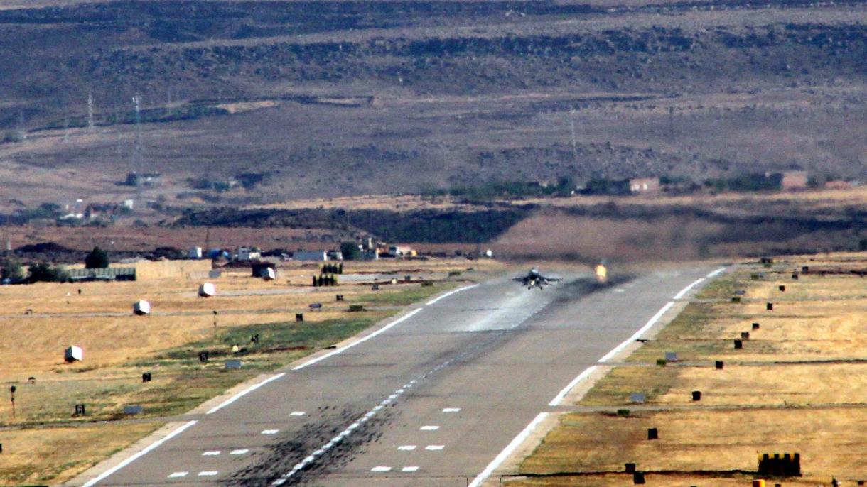 Lezuhant egy vadászgép a  törökországi Diyarbakır városában
