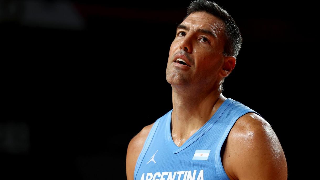 El baloncestista argentino Luis Scola se retira de las canchas