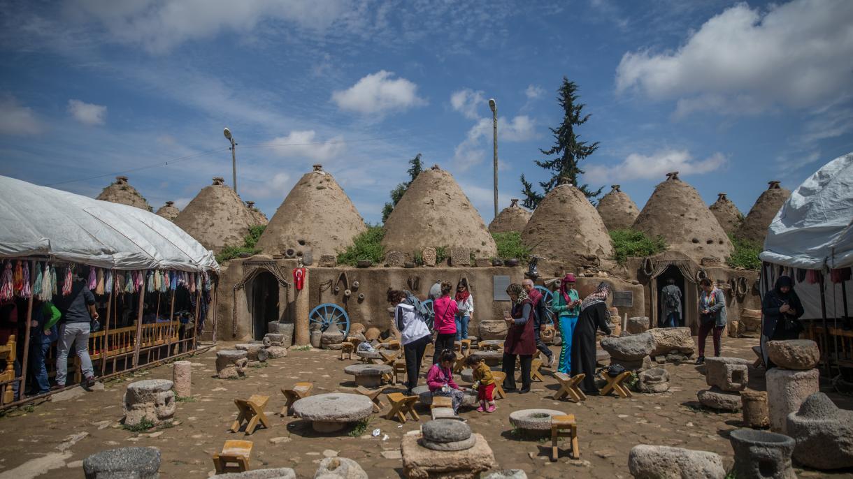 Harrán inicia la temporada turística: historia y cultura encantan a visitantes