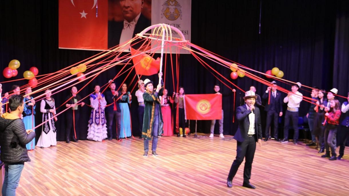 Коньяда "Кыргызстан жана Айтматов" аттуу концерттик программа өттү