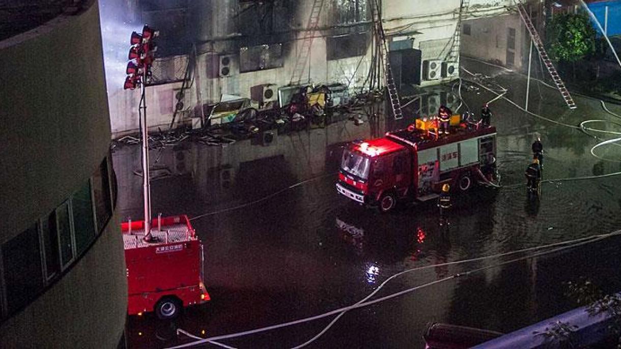 江苏一座两层楼房起火22人死亡