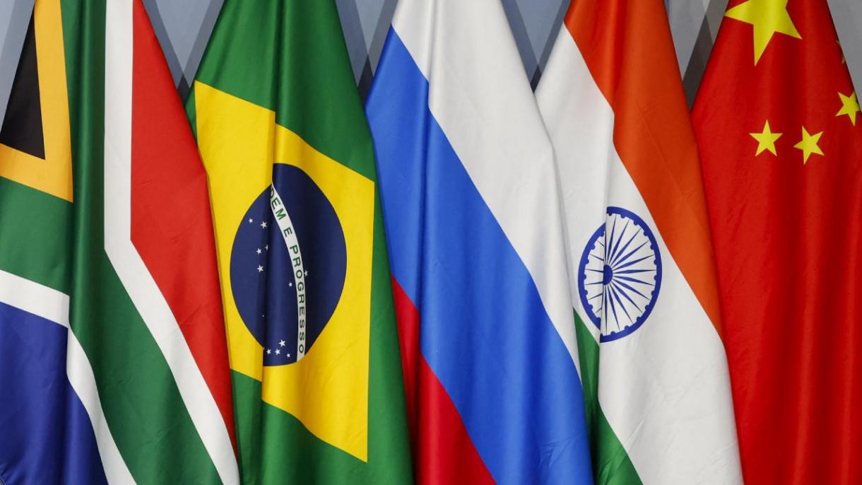 Azerbaýjan, BRICS-e Agza Bolmak Isleýär
