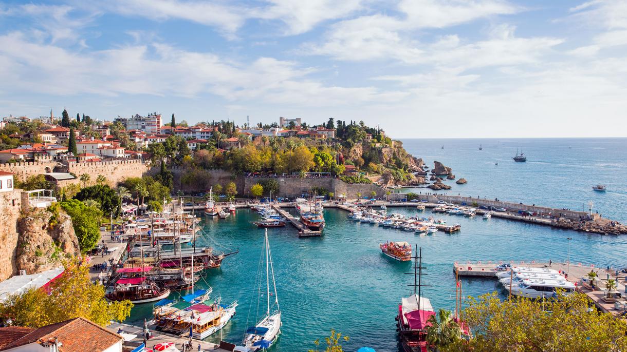 Turquia hospeda 18 milhões de turistas apenas em seis meses
