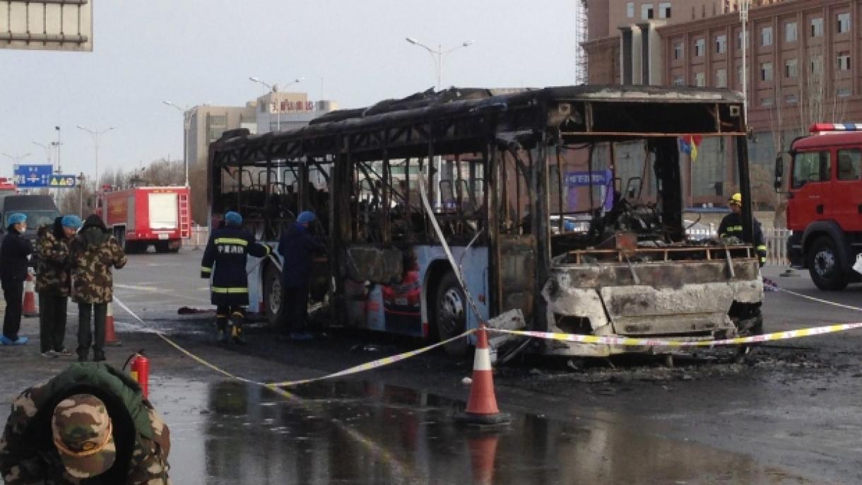 چین میں ٹور بس میں آتشزدگی ، 35 افراد ہلاک