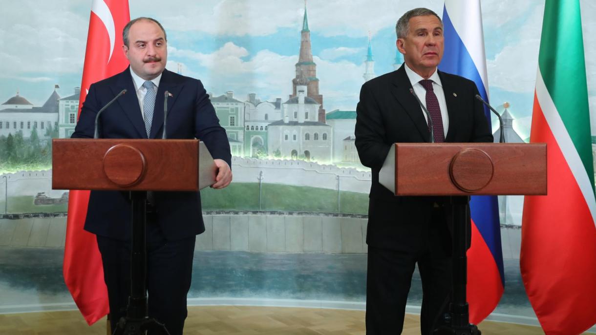 土耳其工业部长瓦兰克会晤鞑靼斯坦总统明尼哈诺夫