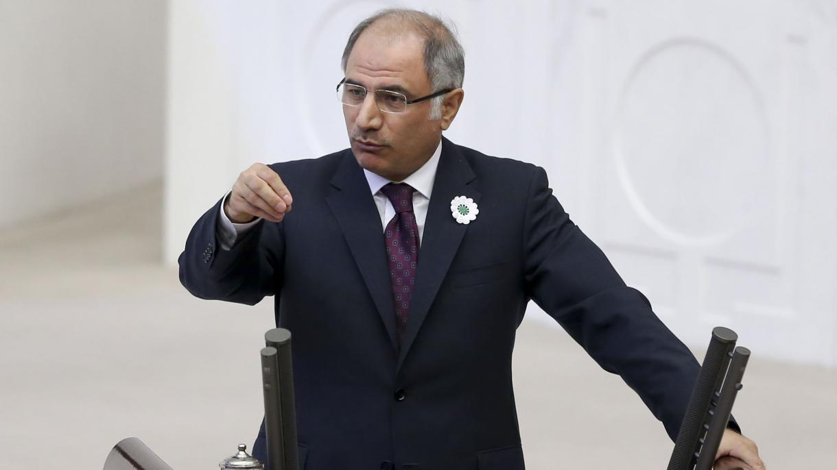 Ministro del Interior, sobre la concesión de la nacionalidad turca a los sirios