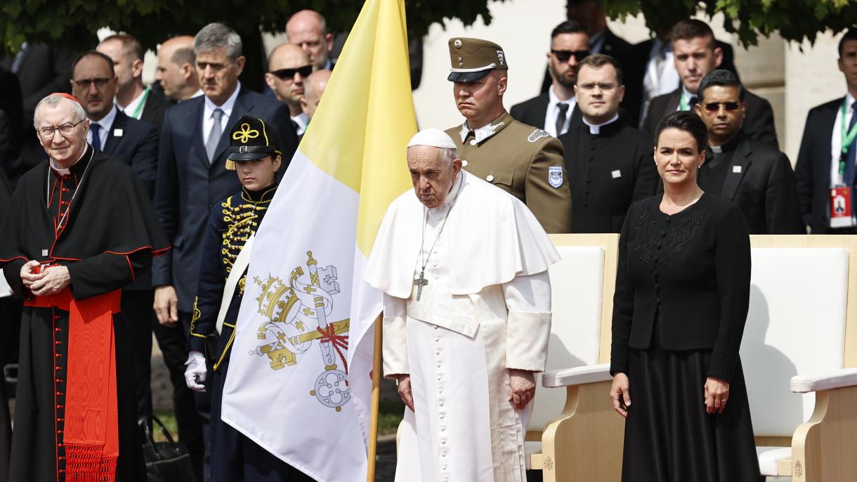 Папа Франциск е в Будапеща