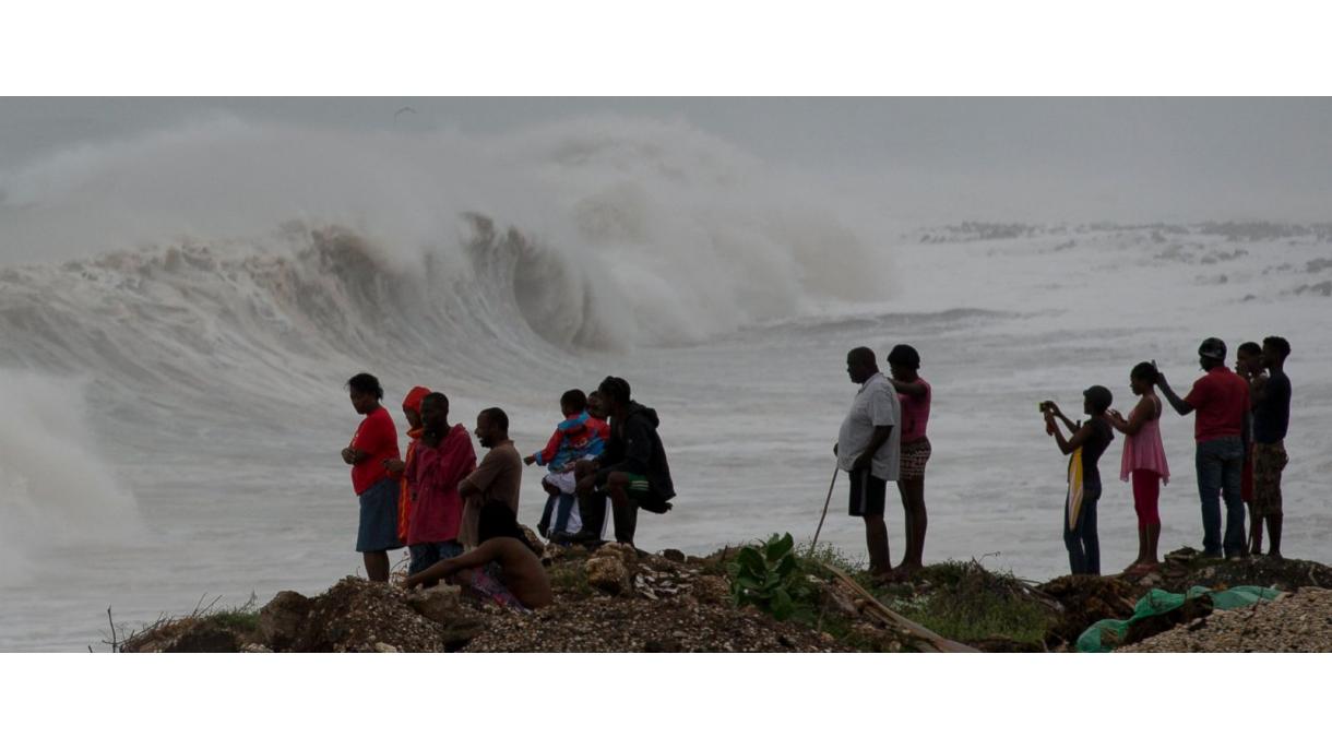 ქარიშხალი „მეთიუ“ აშშ-ის სამხრეთ-აღმოსავლეთ სანაპიროებისკენ მიიწევს
