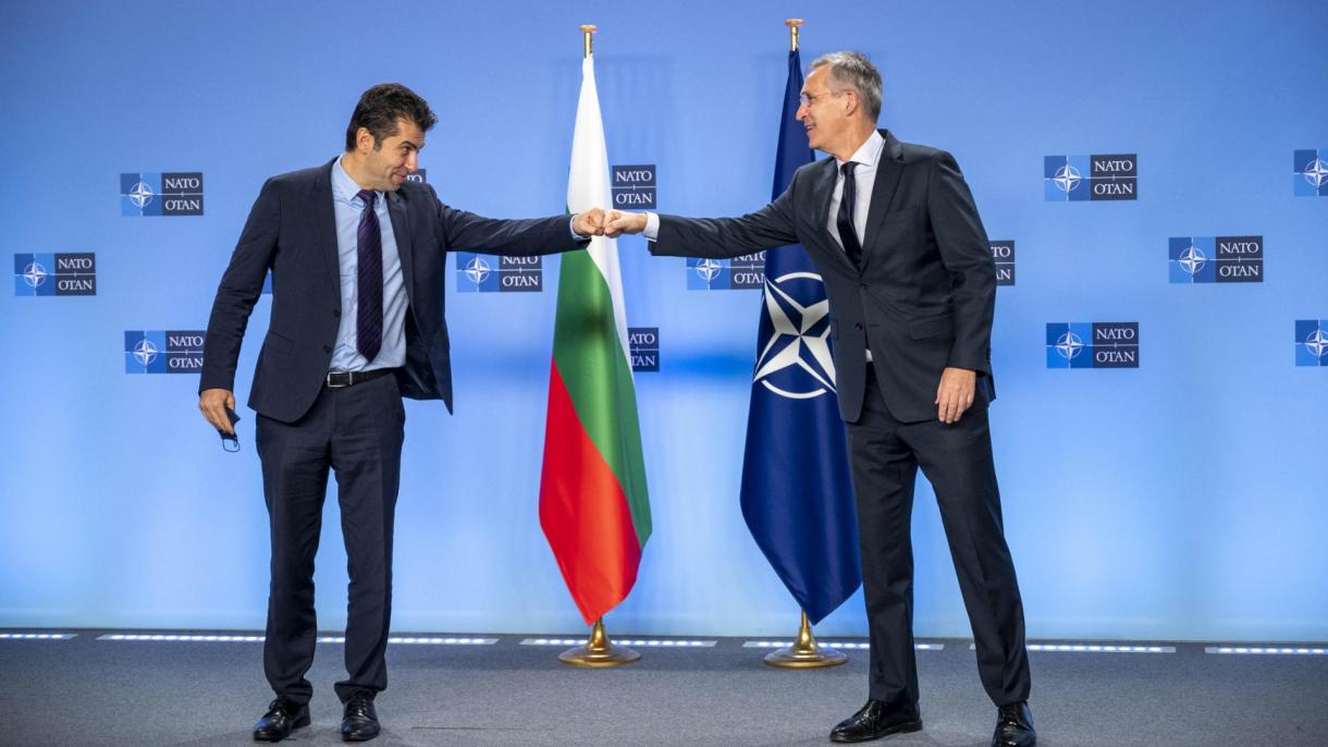 Българският премиер Кирил Петков се срещна с Йенс Столтенберг