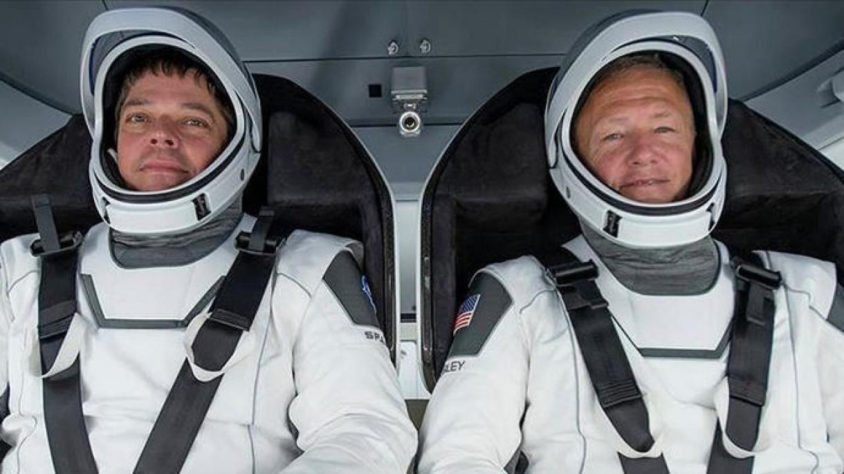 SpaceX Crew Dragon se acopla con éxito con la Estación Espacial Internacional