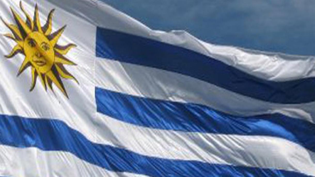 Frente Ampla e Partido Nacional empatam em intenção de votos no Uruguai