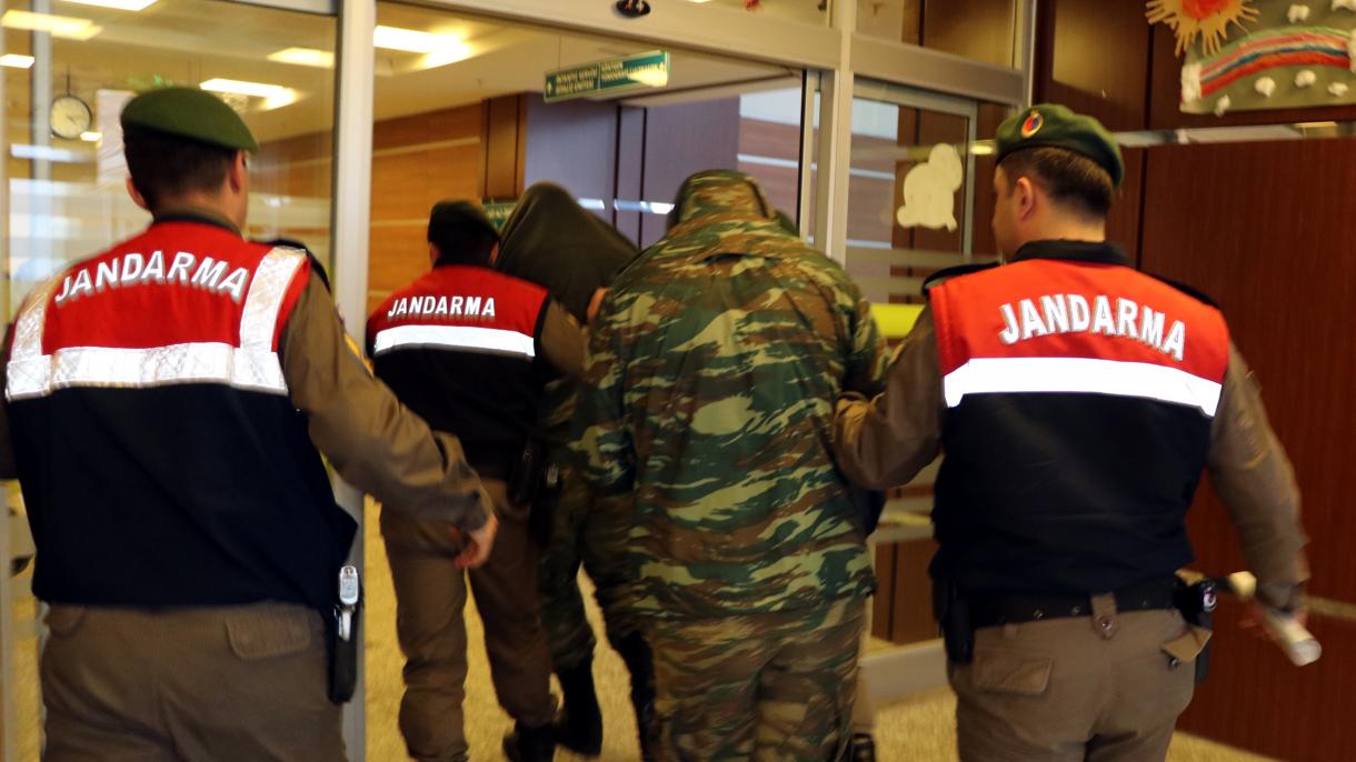 Judicatura de Edirne mantiene detenidos a dos militares intrusos de Grecia