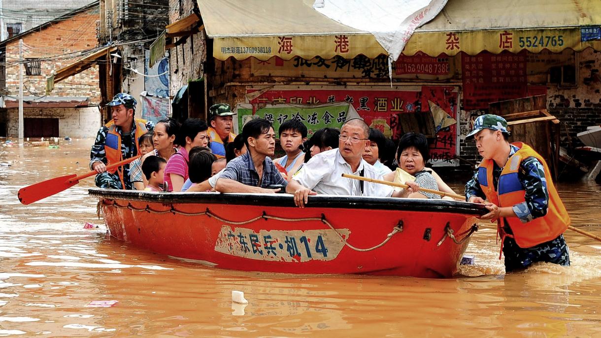Çin güclü yağış və fırtınanın təsiri altında qaldı