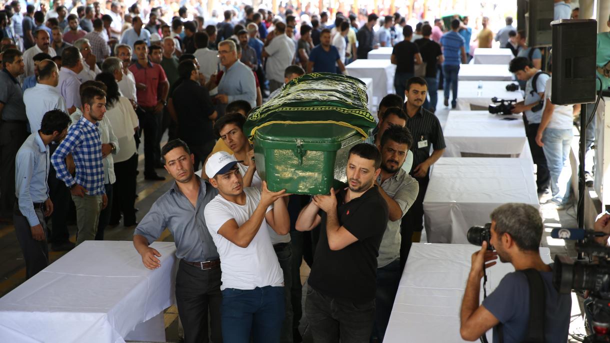 Llega a 54 el saldo de víctimas mortales del atentado suicida en Gaziantep