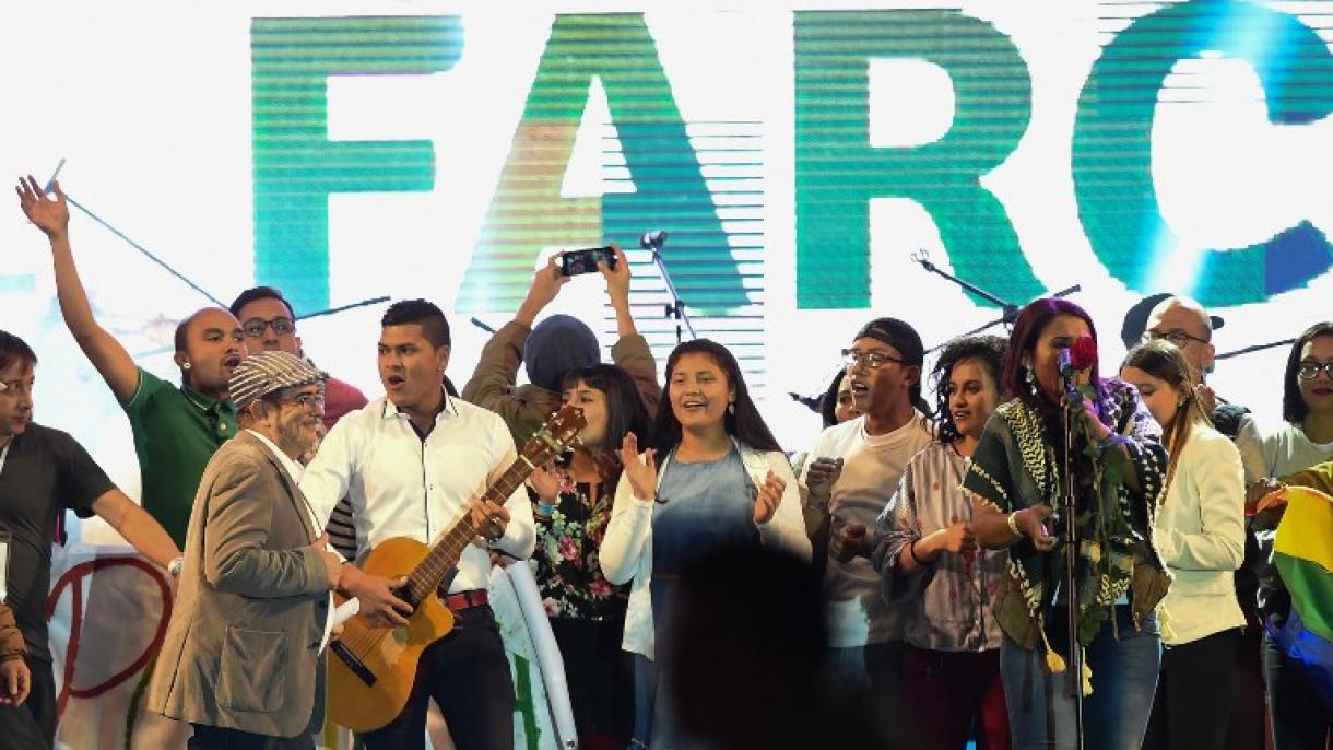 As FARC iniciam sua atividade como partido político com um concerto em Bogotá