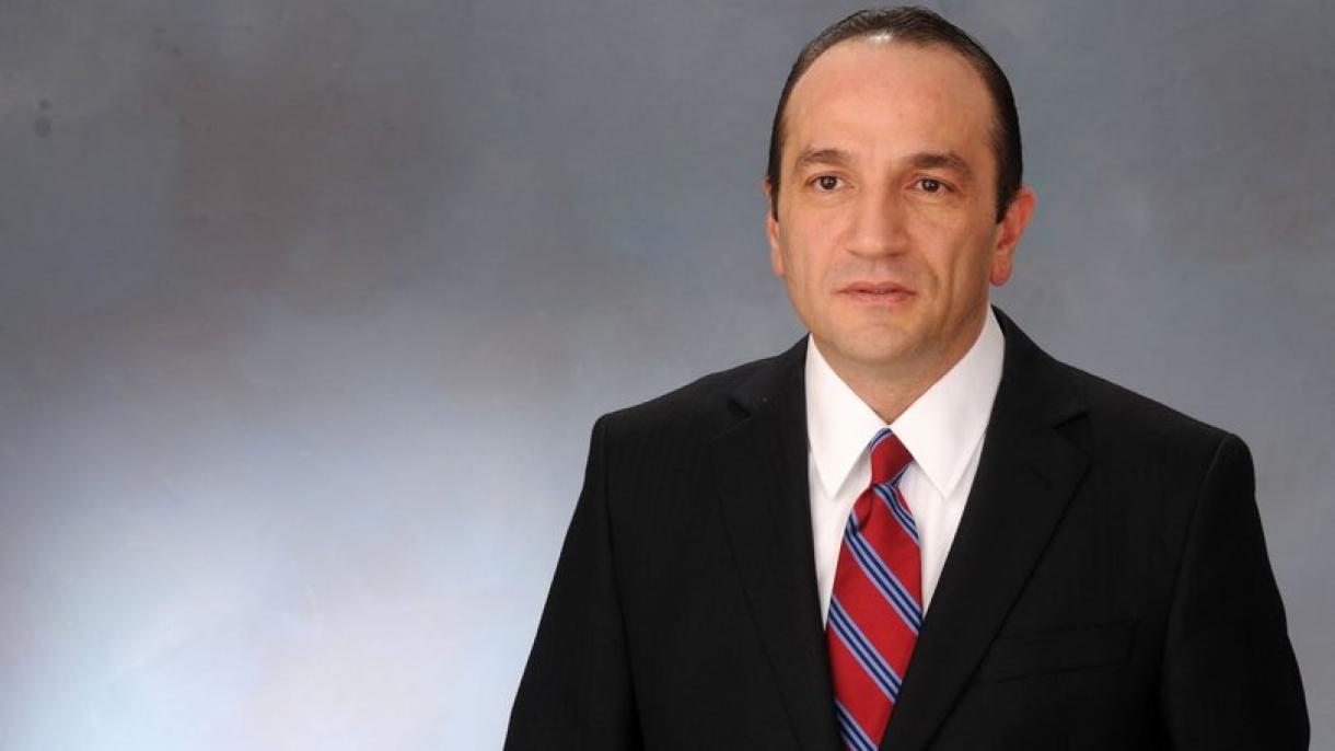 Por primera vez un turco, Tayfun Selen, es elegido alcalde en EEUU
