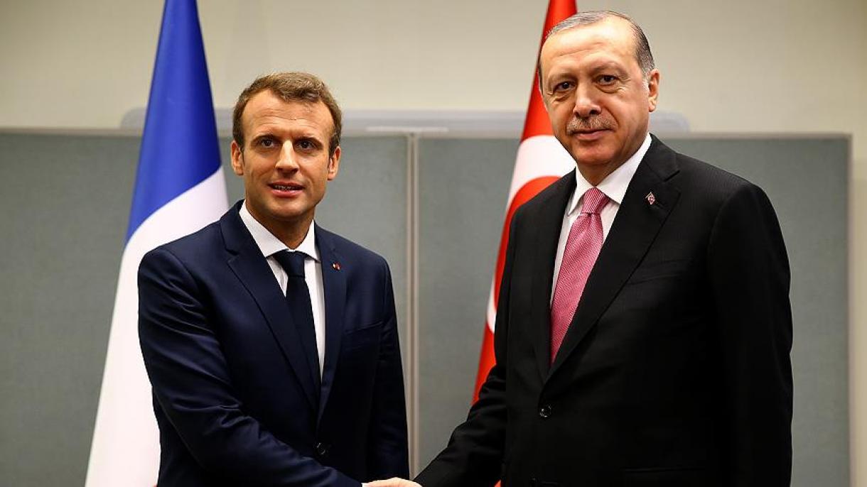 Turkiya prezidenti Rajab Tayyip Erdo'g'an Emmanuel Makron bilan muloqot qildi