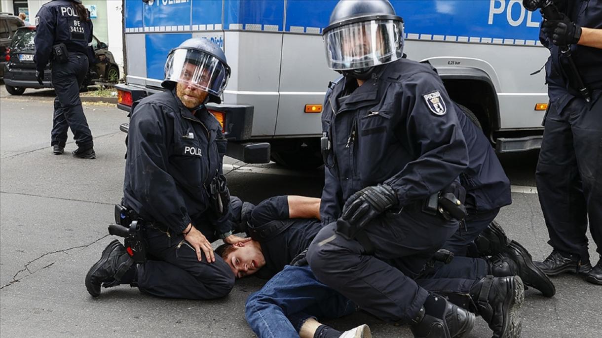 Germaniýada koronawirus epidemiýasy bilen bagly protest geçirildi