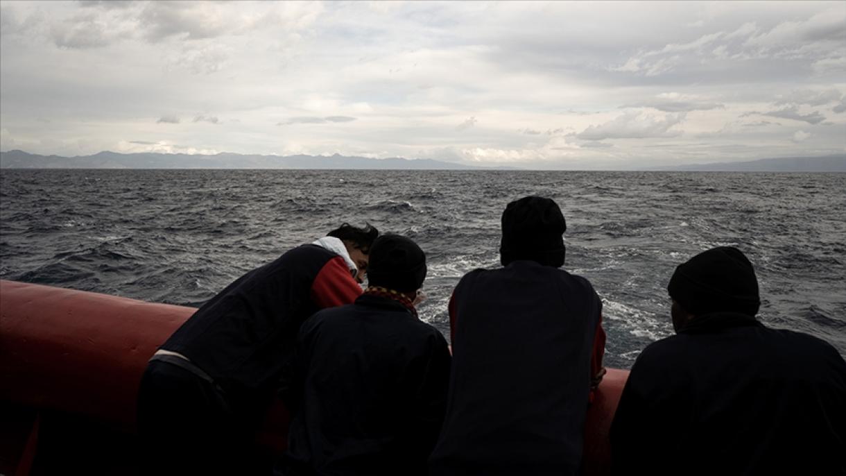 França vai deportar 44 dos 234 migrantes que aceitou receber