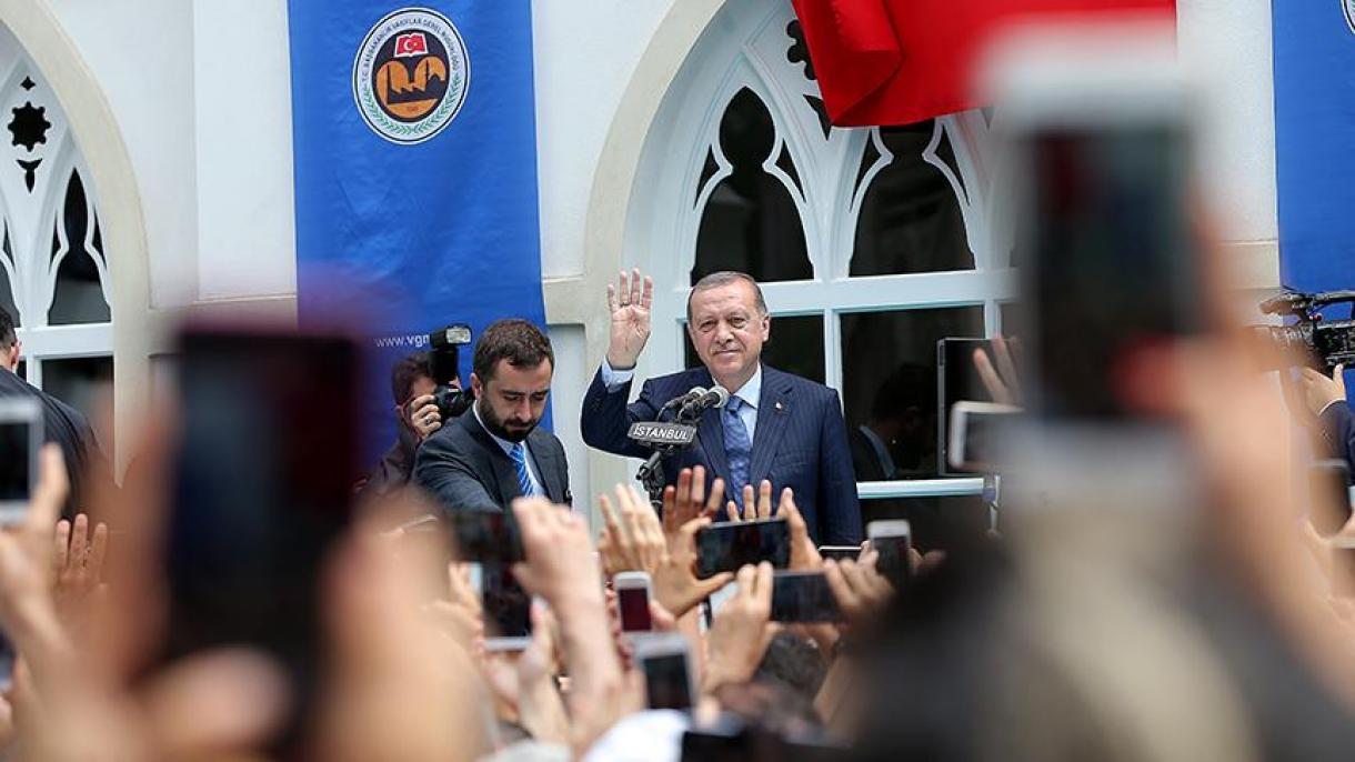 Erdogan: "Crecemos generaciones que saben su religión y cultura"