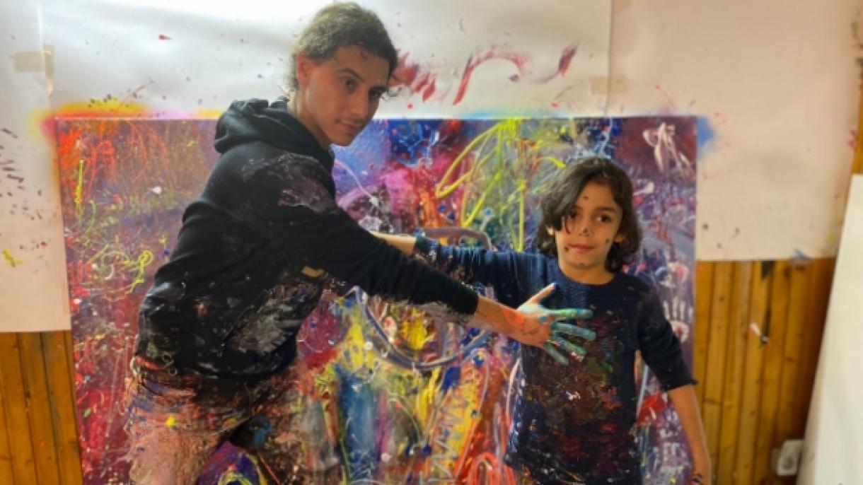 Dos pintores de Alemania venden su obra para donar el ingreso a los damnificados del terremoto