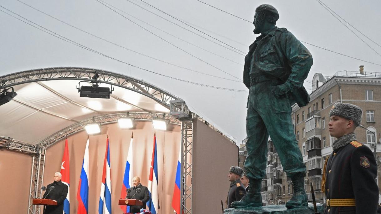 La figura de Fidel Castro homenajeada en una plaza de Moscú