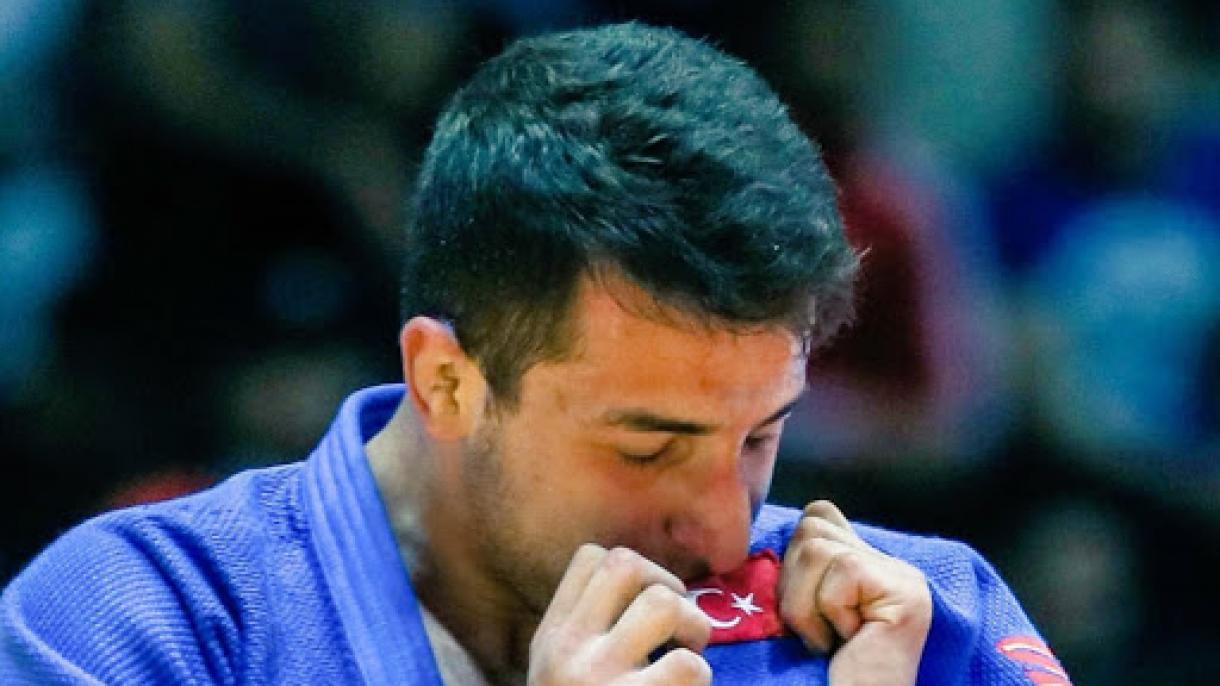 Atletas turcos ganham medalhas em organizações internacionais