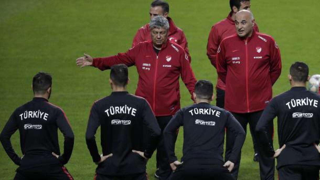 Liga das Nações da UEFA: a Suécia recebe a Turquia esta noite