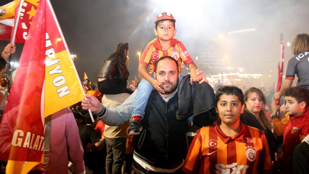 Galatasaray Şampiyon 2024-1.jpg