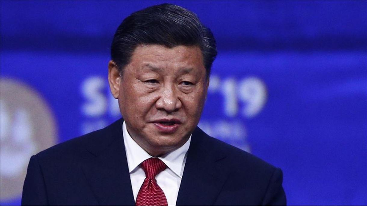 Xi Jinping: "Tenho total confiança em Carrie Lam sobre Hong Kong"