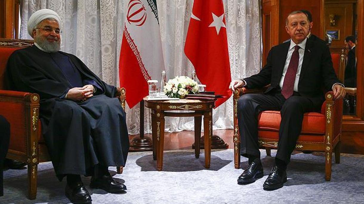 总统埃尔多昂在索契与伊朗总统举行单独会晤