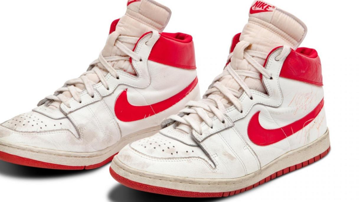 Record per le sneaker di Michael Jordan: all'asta per 1,47 milioni di dollari