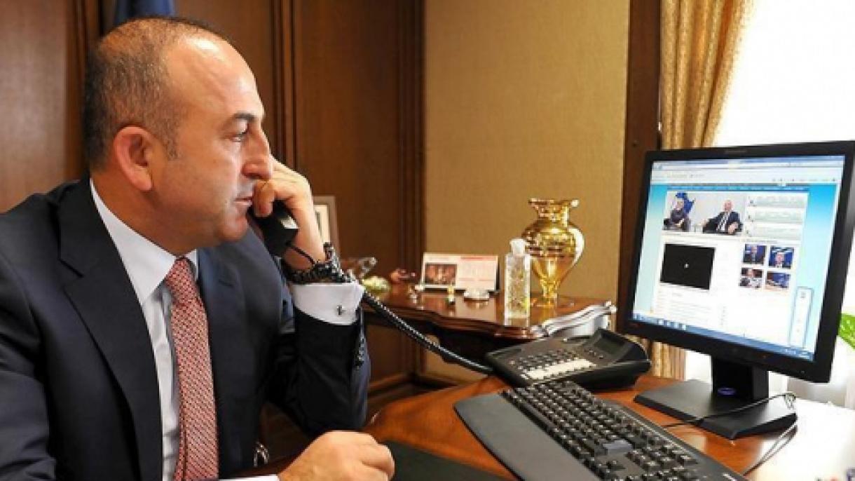Çavuşoğlu informa aos seus interlocutores sobre a tentativa golpista do FETÖ