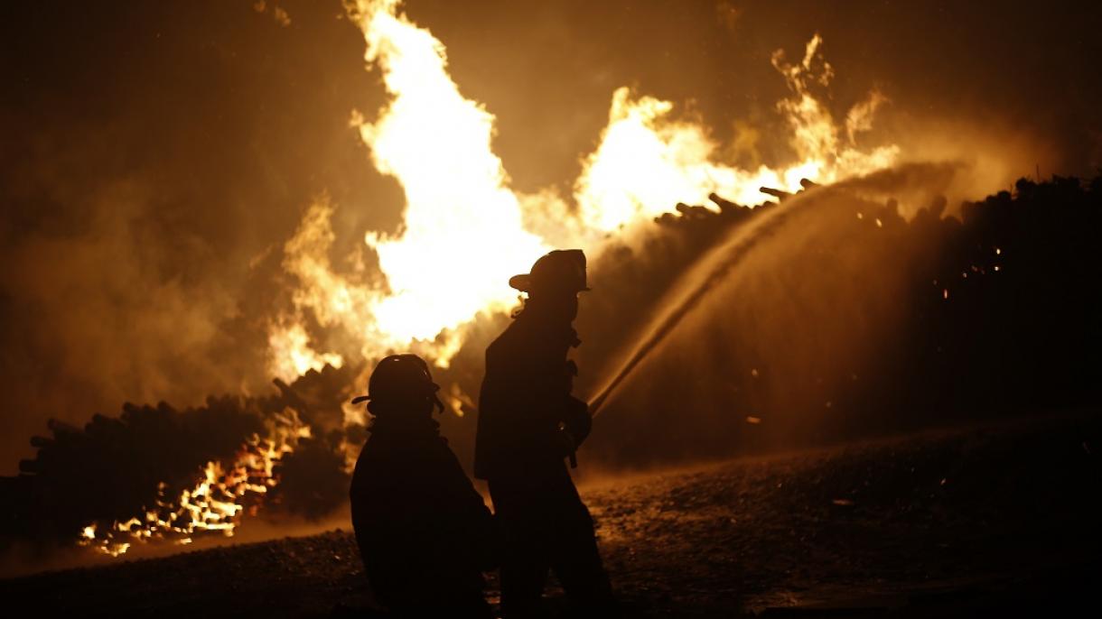 Militares españoles se alistan para combatir las llamas en el sur de Chile