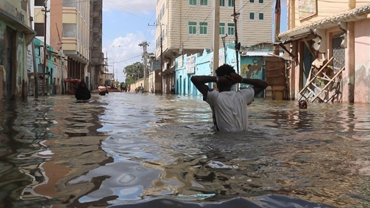 Броят на загиналите при наводненията в Сомалия се увеличи на 101