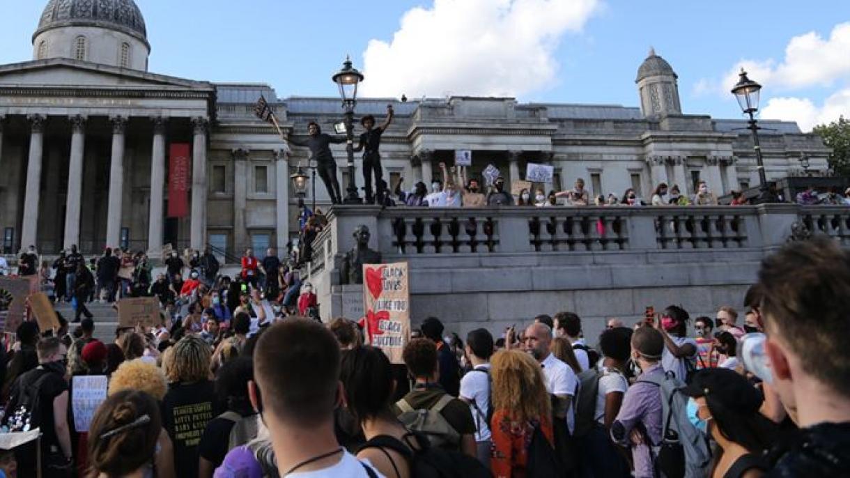 Britaniýada rasizme garşy protestler dört hepdeden bäri dowam edýär