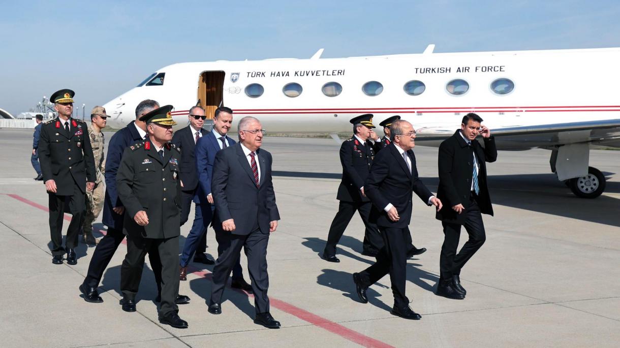 ترکیہ: وزیر دفاع عراقی سرحد کے دورے پر