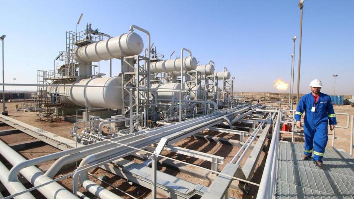 Irak reacciona a la retirada de empleados de ExxonMobil del campo de crudo en Basora
