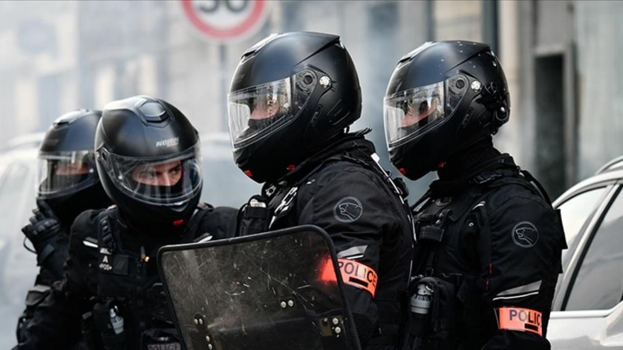 报告显示法国警察对示威者过度动武