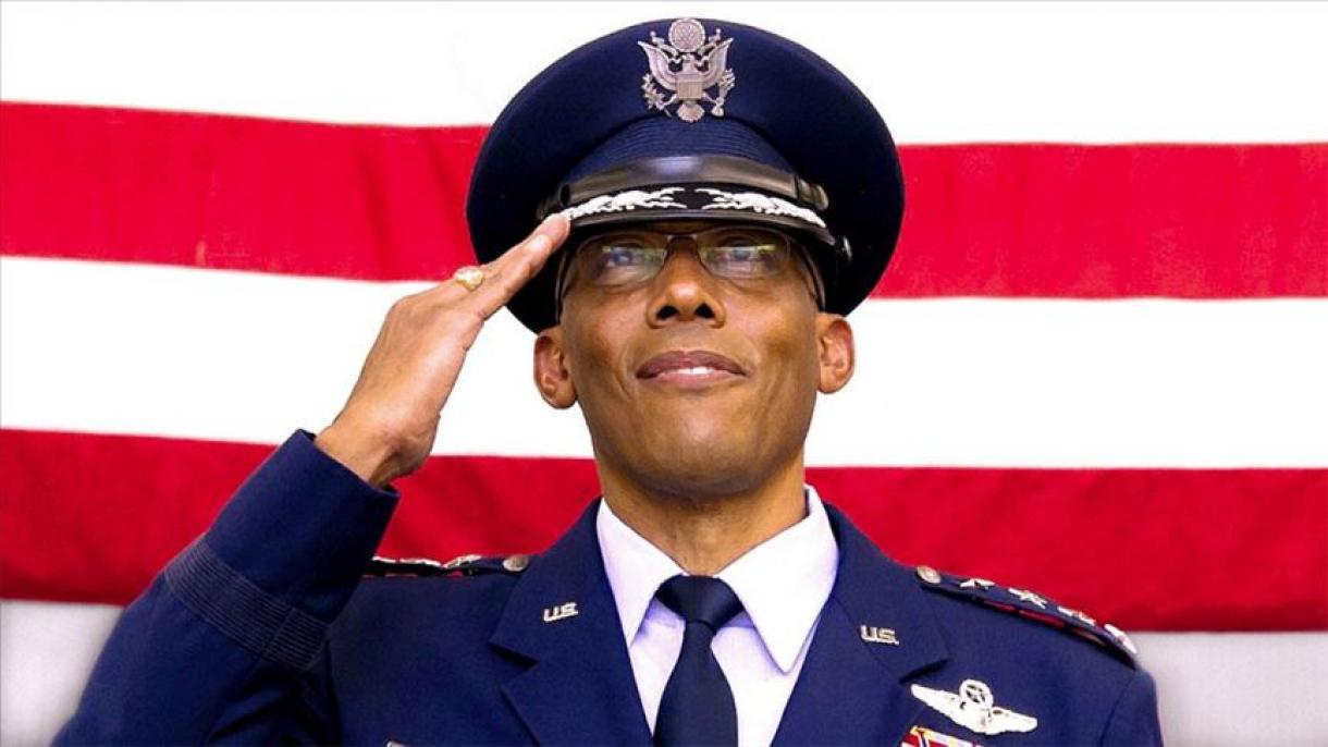 امریکہ کی تاریخ میں پہلی دفعہ ایک افریقہ النسل امریکی فضائیہ کا کمانڈر منتخب ہو گیا